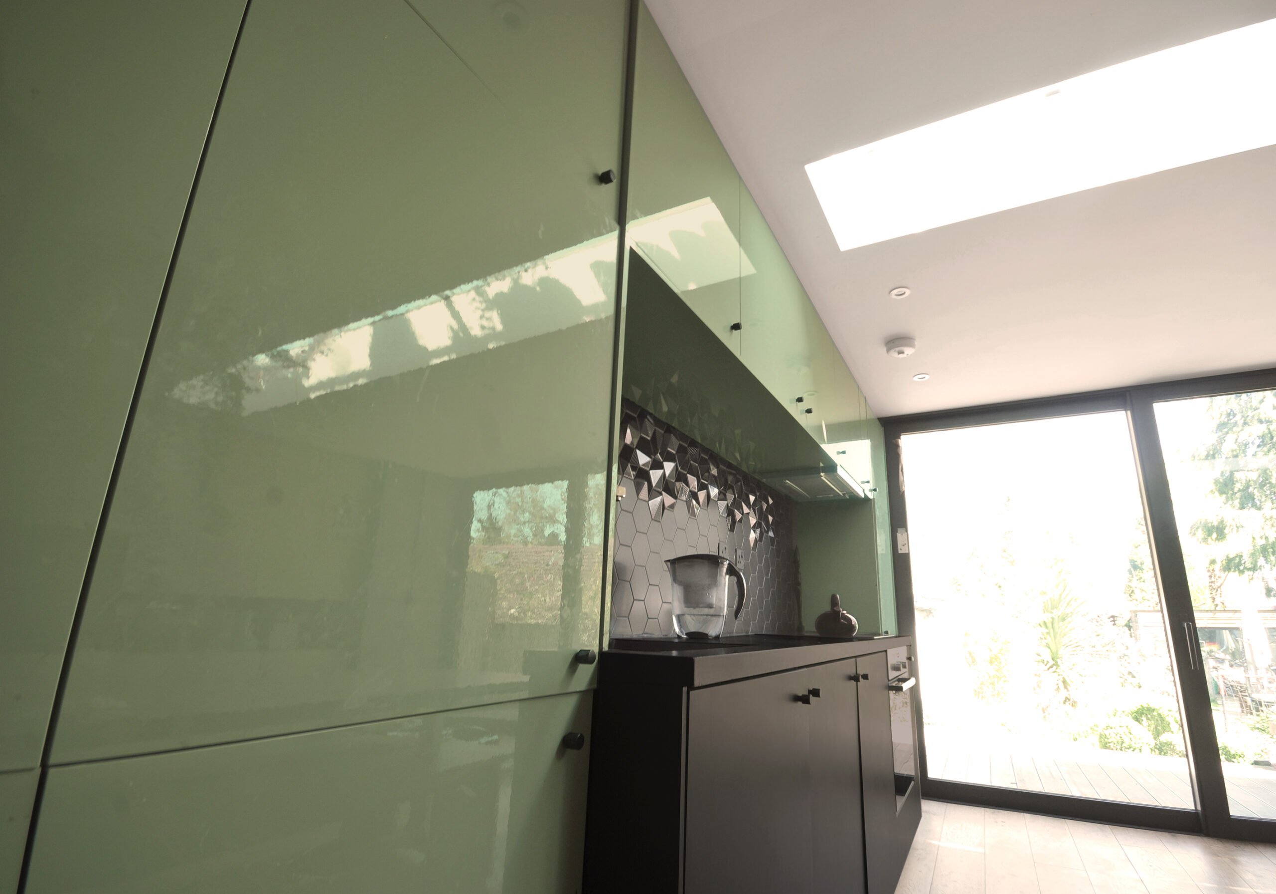 SAGE-kitchen-black-bench-photo-interior-trends-2020-horizontal-PGPstudio sage kitchen side