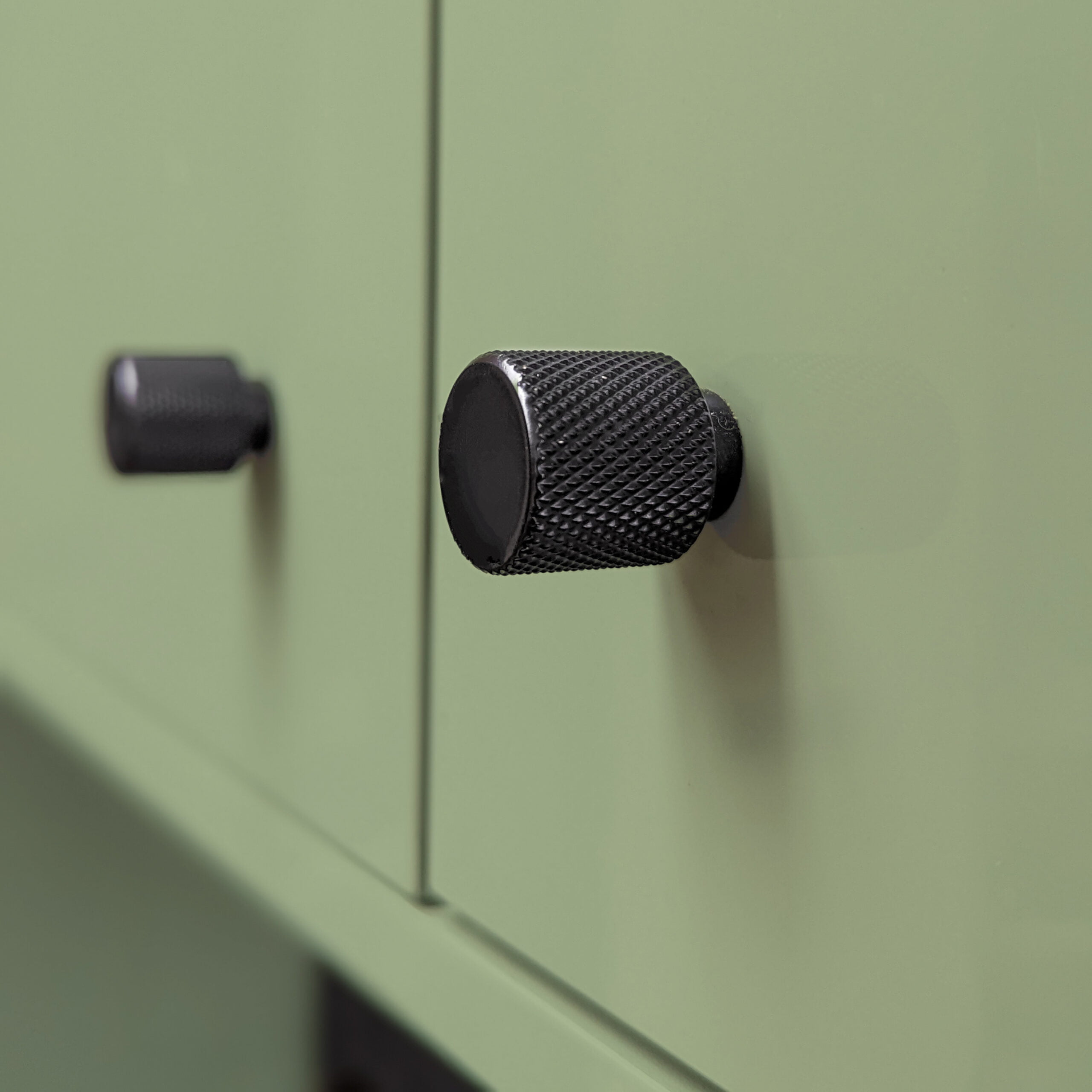 SAGE-kitchen-door-knob-photo-interior-trends-2020-square-PGPstudio