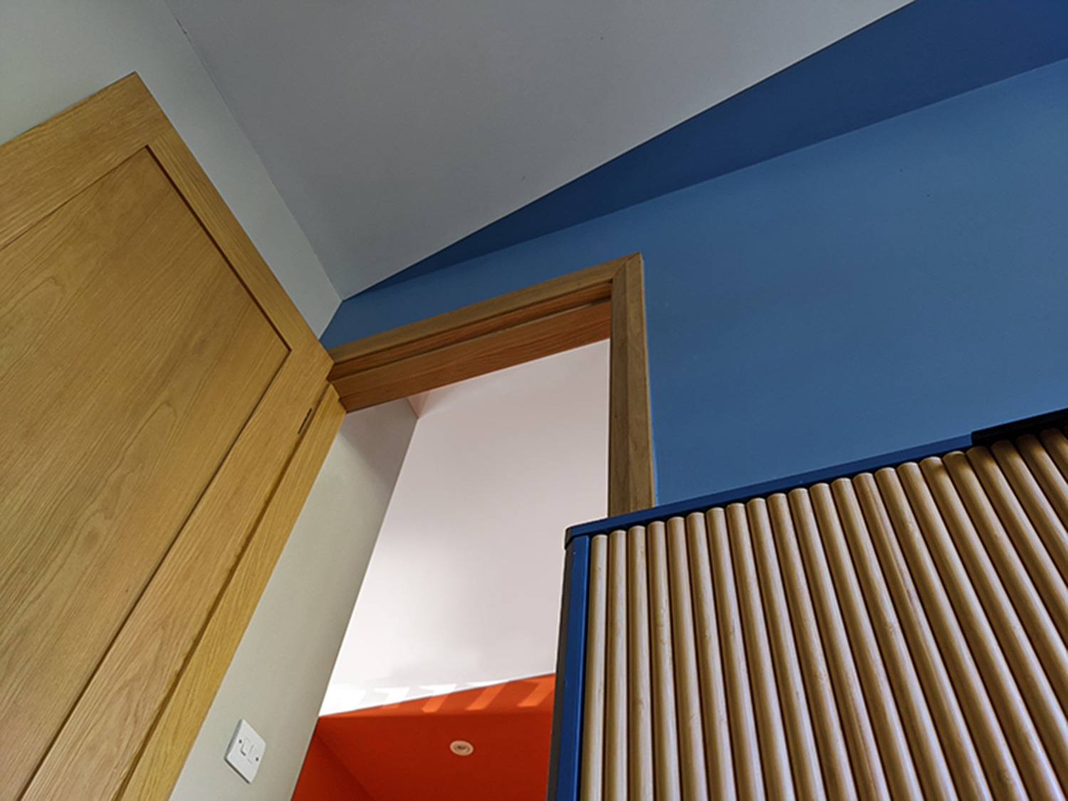 blue-bedroom-corridor-interior-design-trends-2022-PGPstudio Interesting wall painting