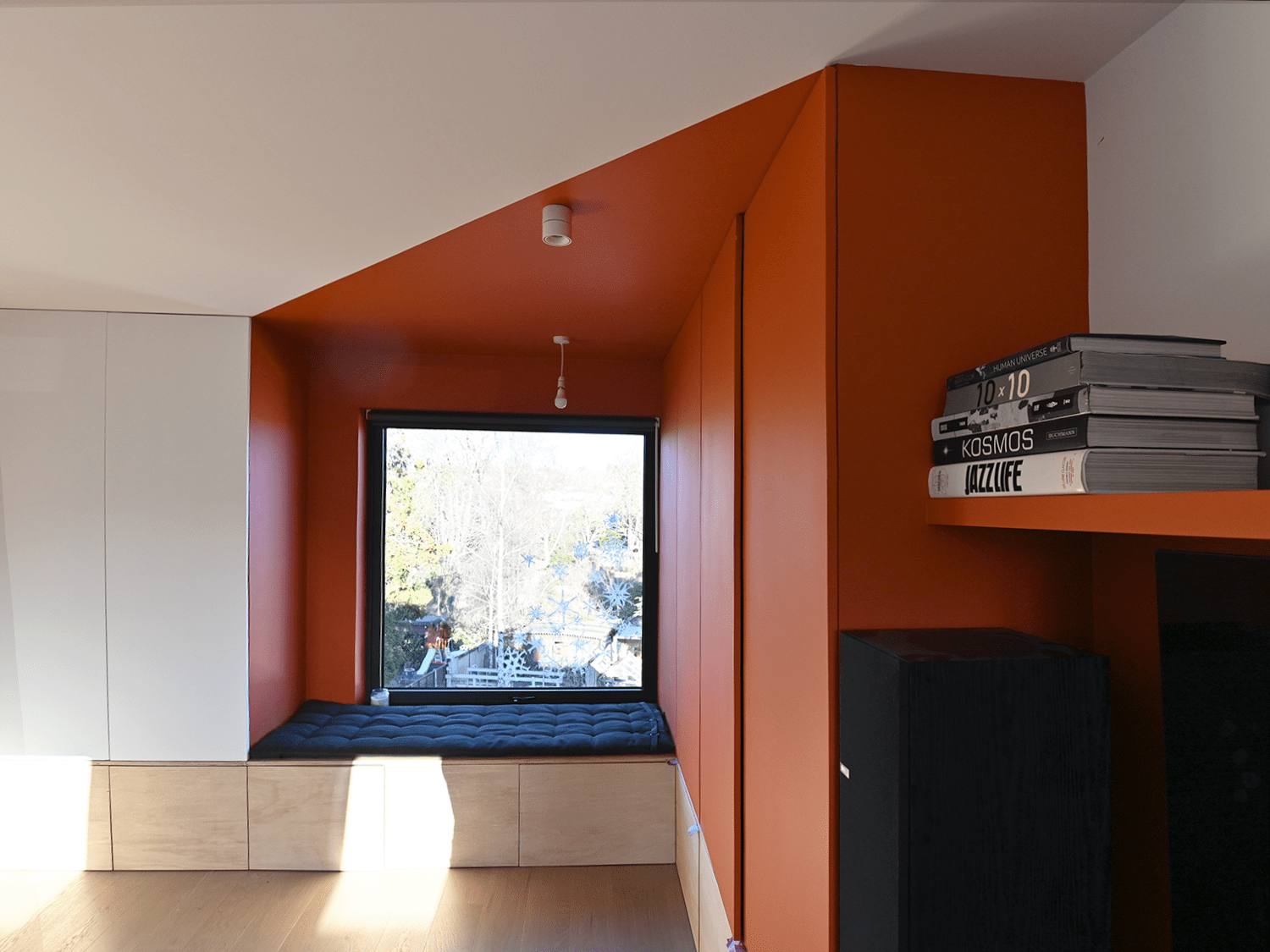 SR_loft_conversion_interiors_orange_bedroom_design_trends_2025_PGPstudio Bedroom interiors